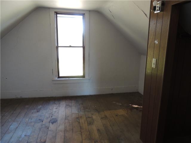 1627 Franklin AveChariton, IA, 50049Lucas County