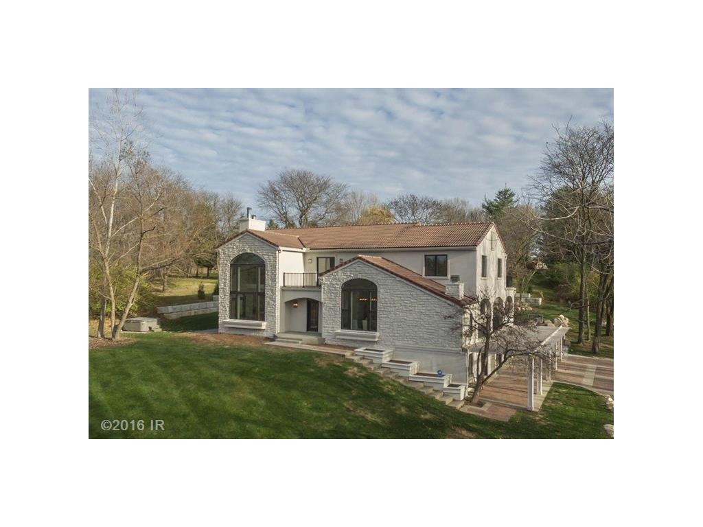 36650 Meadowbrook Circle, West Des Moines, IA 50061