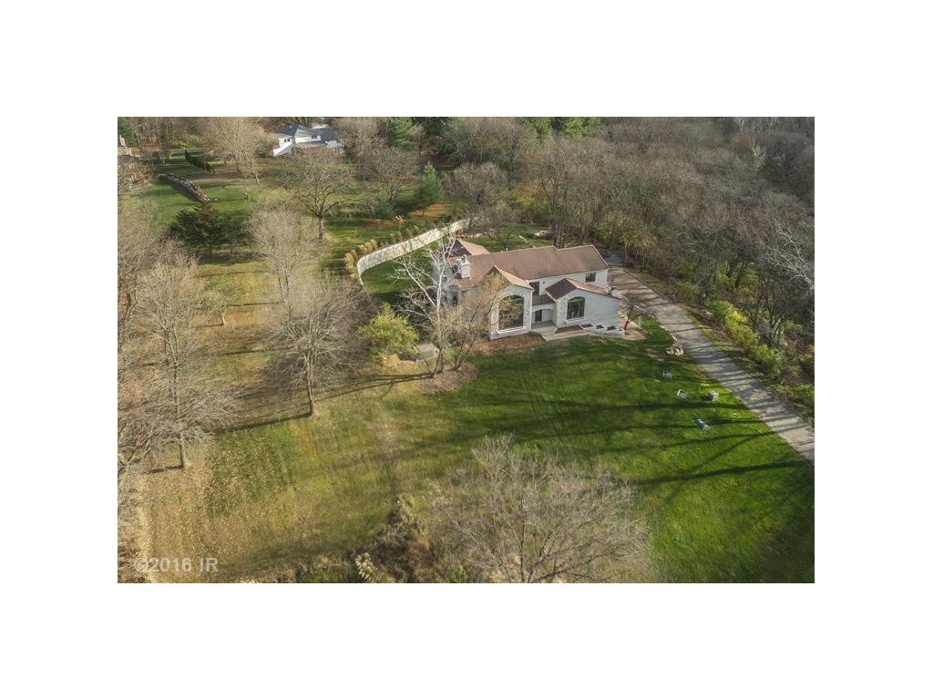 36650 Meadowbrook Circle, West Des Moines, IA 50061