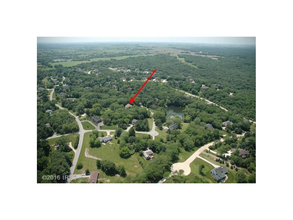 36650 Meadowbrook Circle, West Des Moines, IA 50061