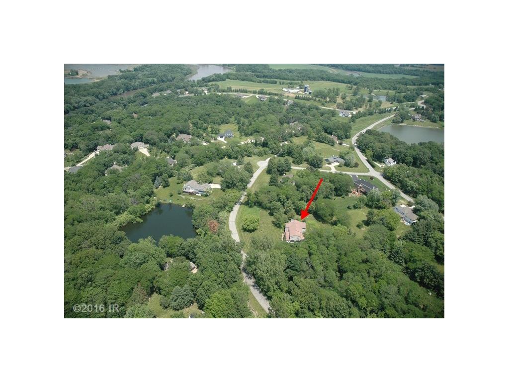 36650 Meadowbrook Circle, West Des Moines, IA 50061
