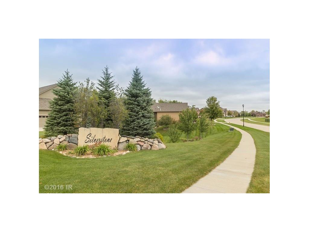 10518 NW 75th Place, Grimes, IA 50111
