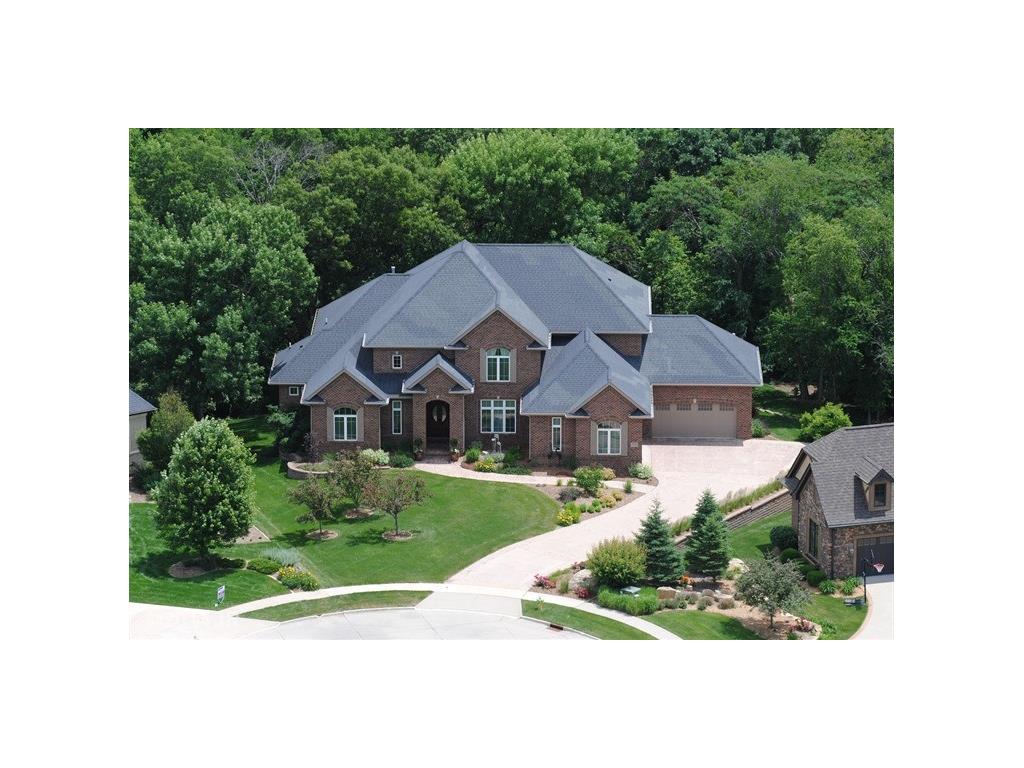10502 NW 75th Place, Johnston, IA 50111