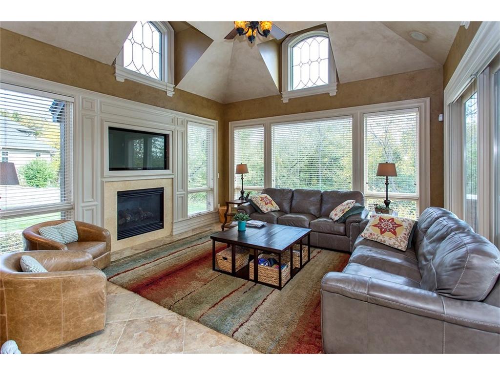 10510 NW 75th Place, Grimes, IA 50111