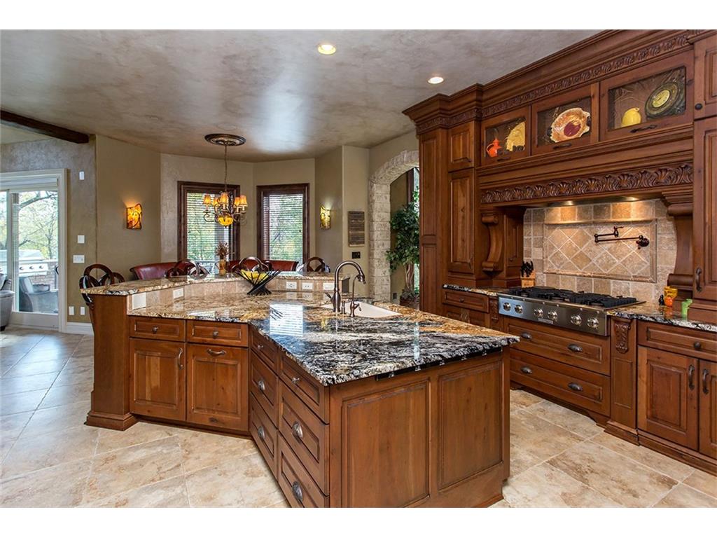 10510 NW 75th Place, Grimes, IA 50111