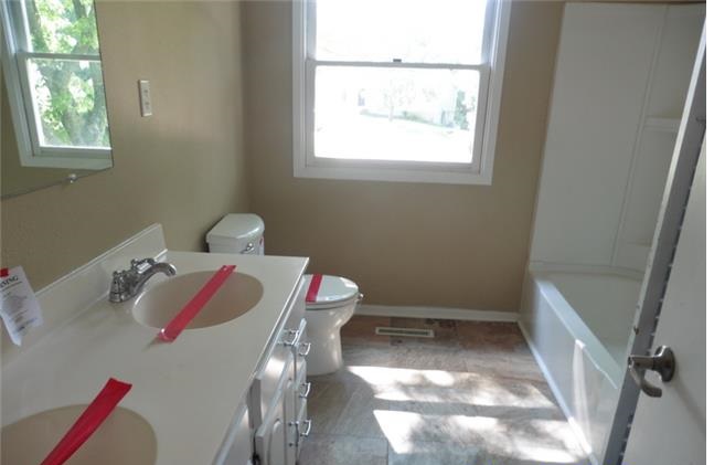 708 N G StIndianola, IA, 50125Warren County