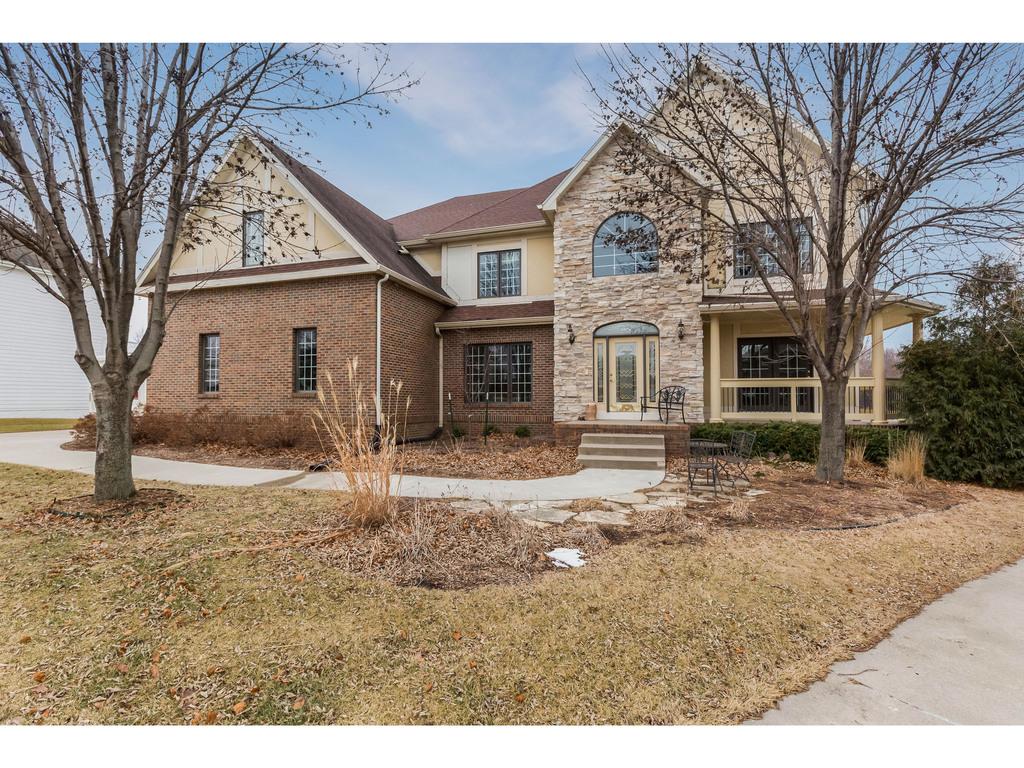 6520 NW 93rd ST, Johnston, IA 50131