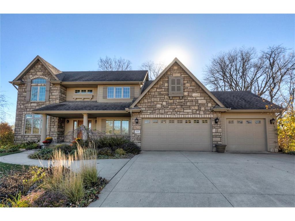 8502 Wooded Point Drive, Johnston, IA 50131