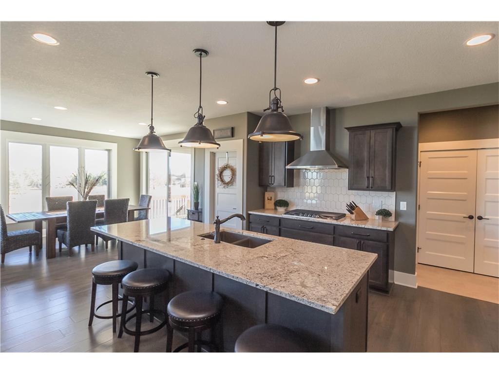 8013 NW 104th Court, Johnston, IA 50131