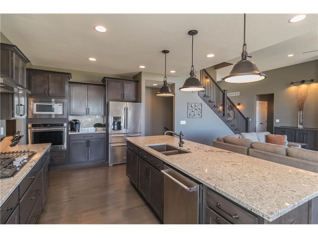 8013 NW 104th Court, Johnston, IA 50131