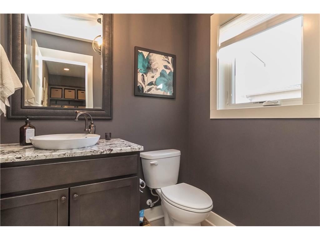 8013 NW 104th Court, Johnston, IA 50131