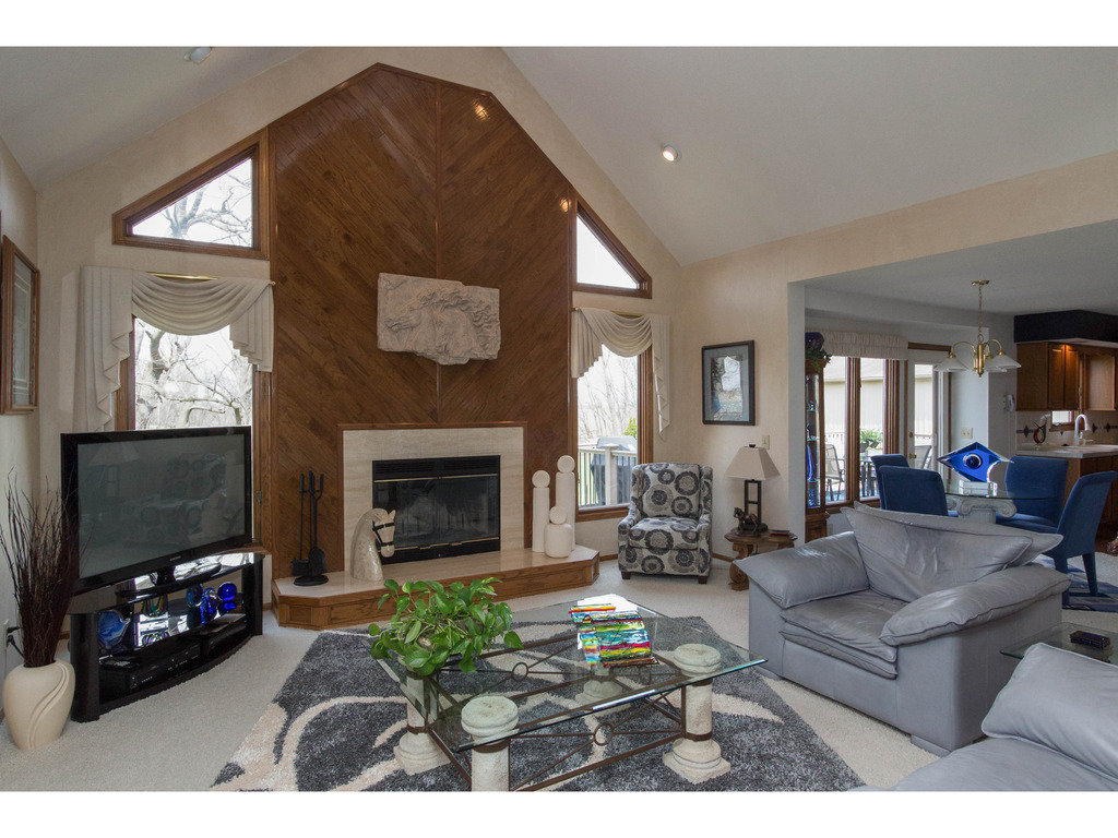 1135 W North AVE, Norwalk, IA 50211