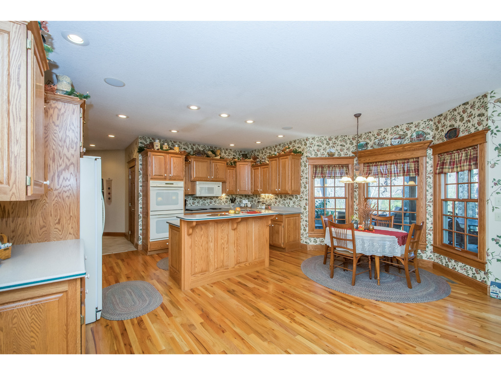 2408 Drenthe Laan ST, Pella, IA 50219