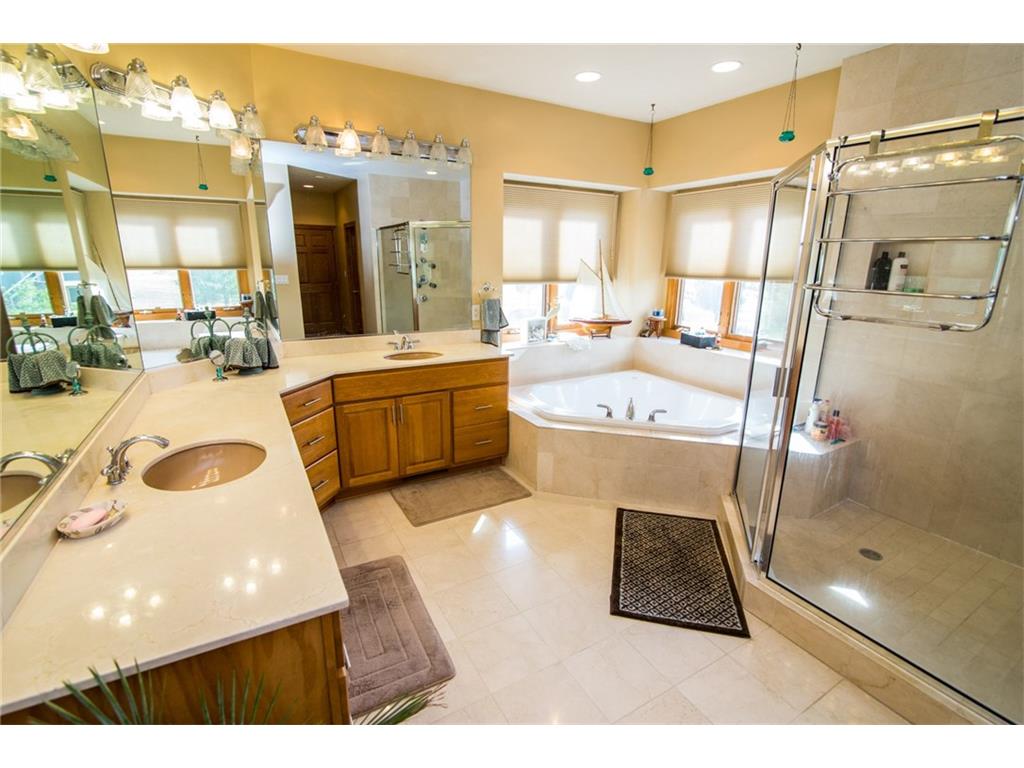 800 E Southside Drive, Polk City, IA 50226