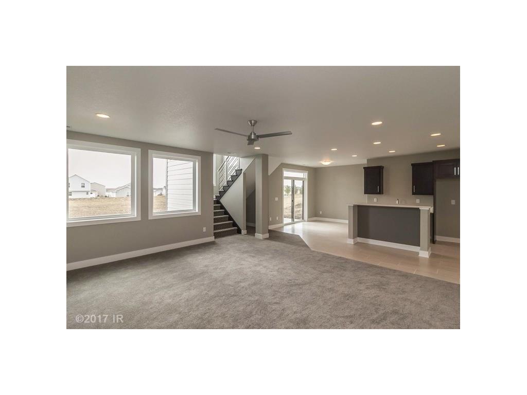 8218 Aspen Drive, West Des Moines, IA 50263