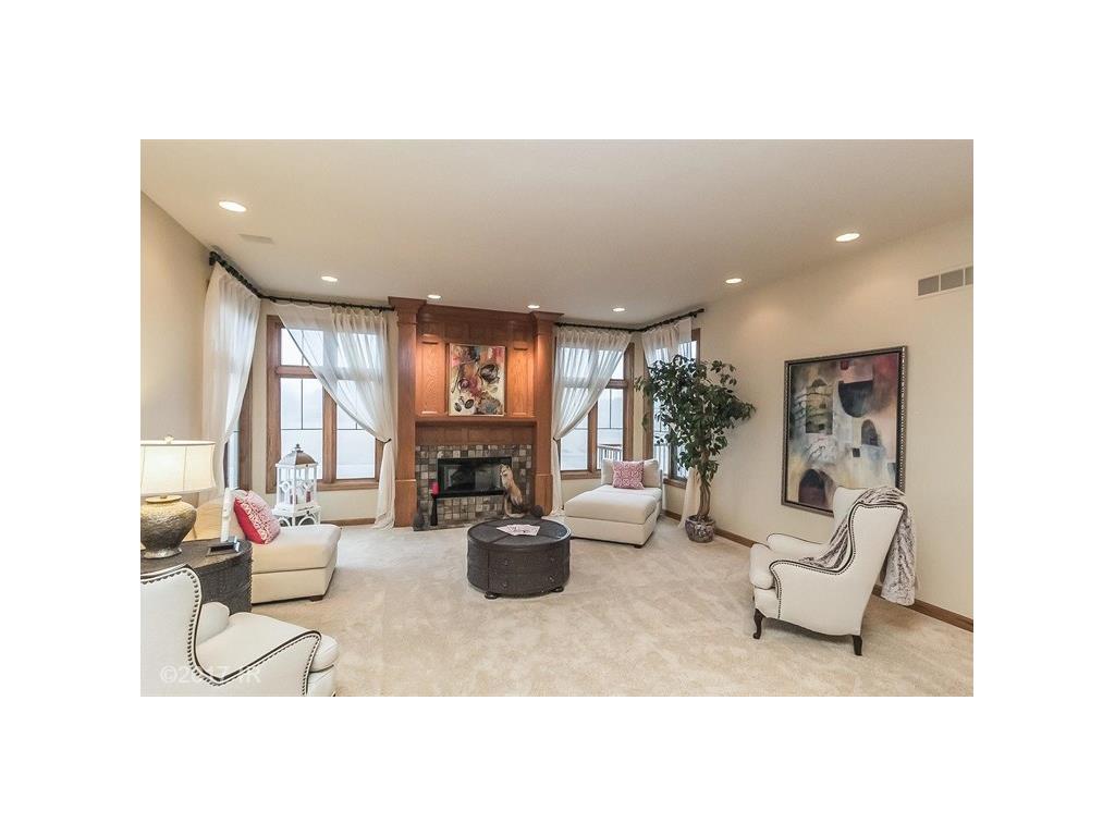 670 SE Westbranch Drive, Waukee, IA 50263