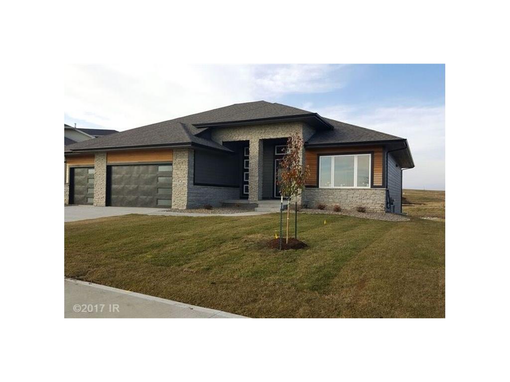 3850 Woodland Court, Waukee, IA 50263