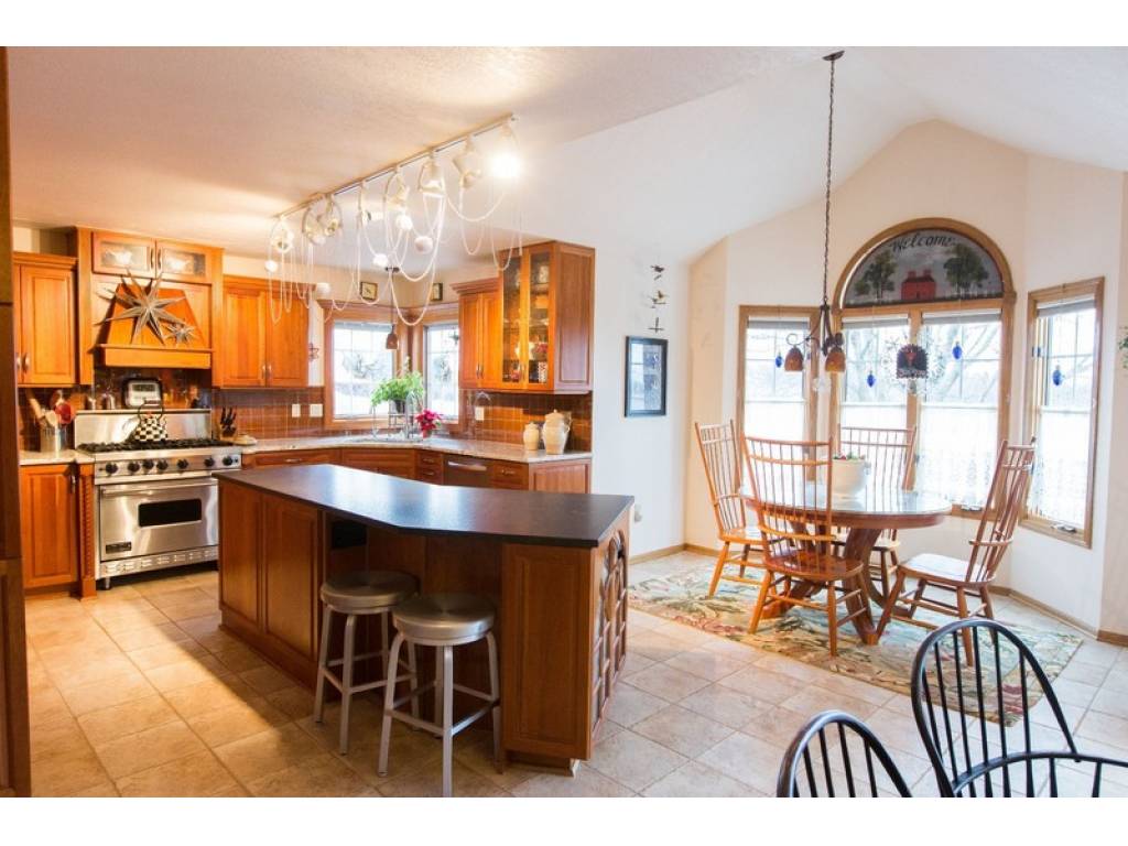 2080 11thSt, West Des Moines, IA 50265