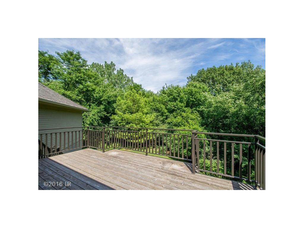 3150 Valley Ridge Court, West Des Moines, IA 50265