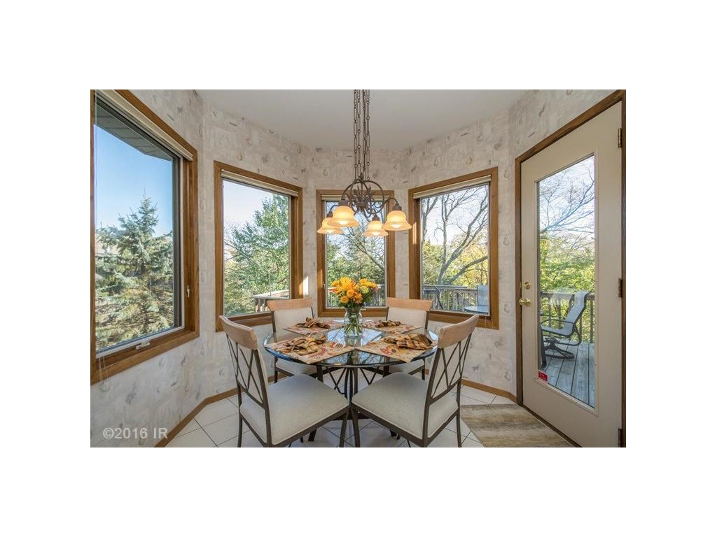 3210 Valley Ridge Court, West Des Moines, IA 50265