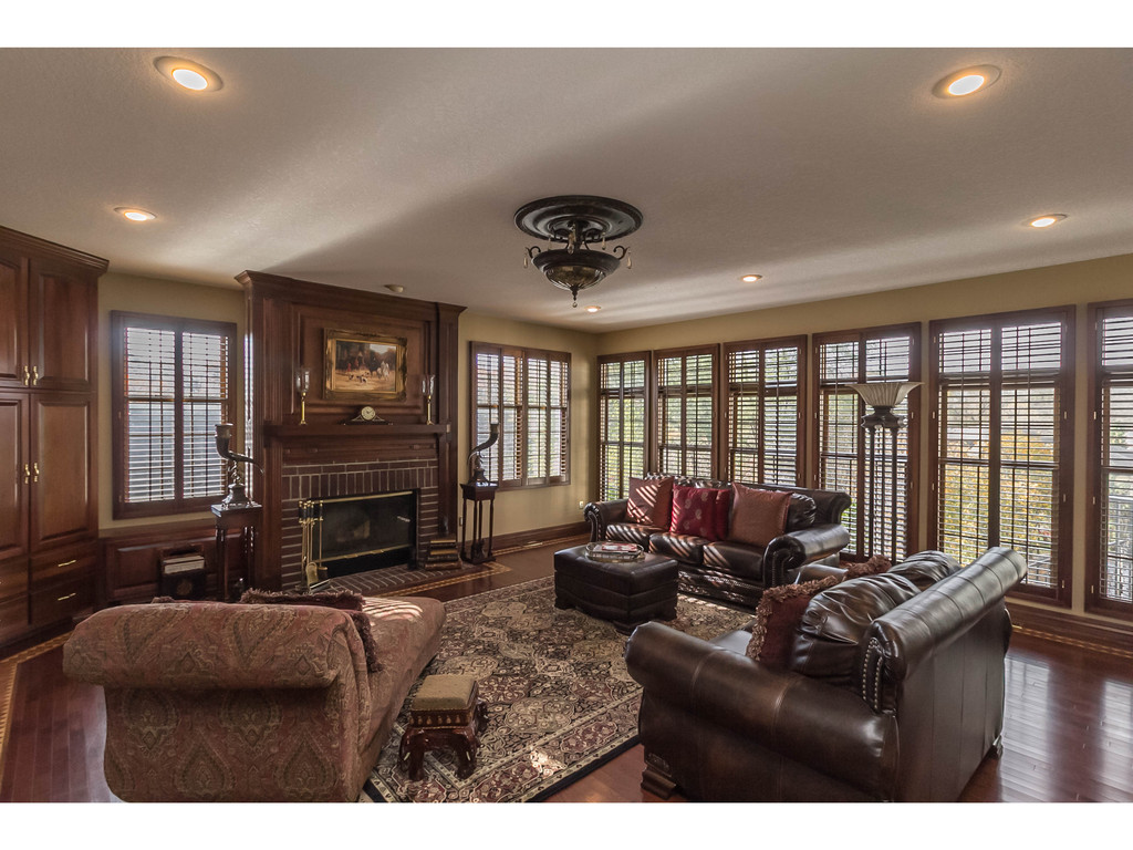 2019 S 40th CT, West Des Moines, IA 50265
