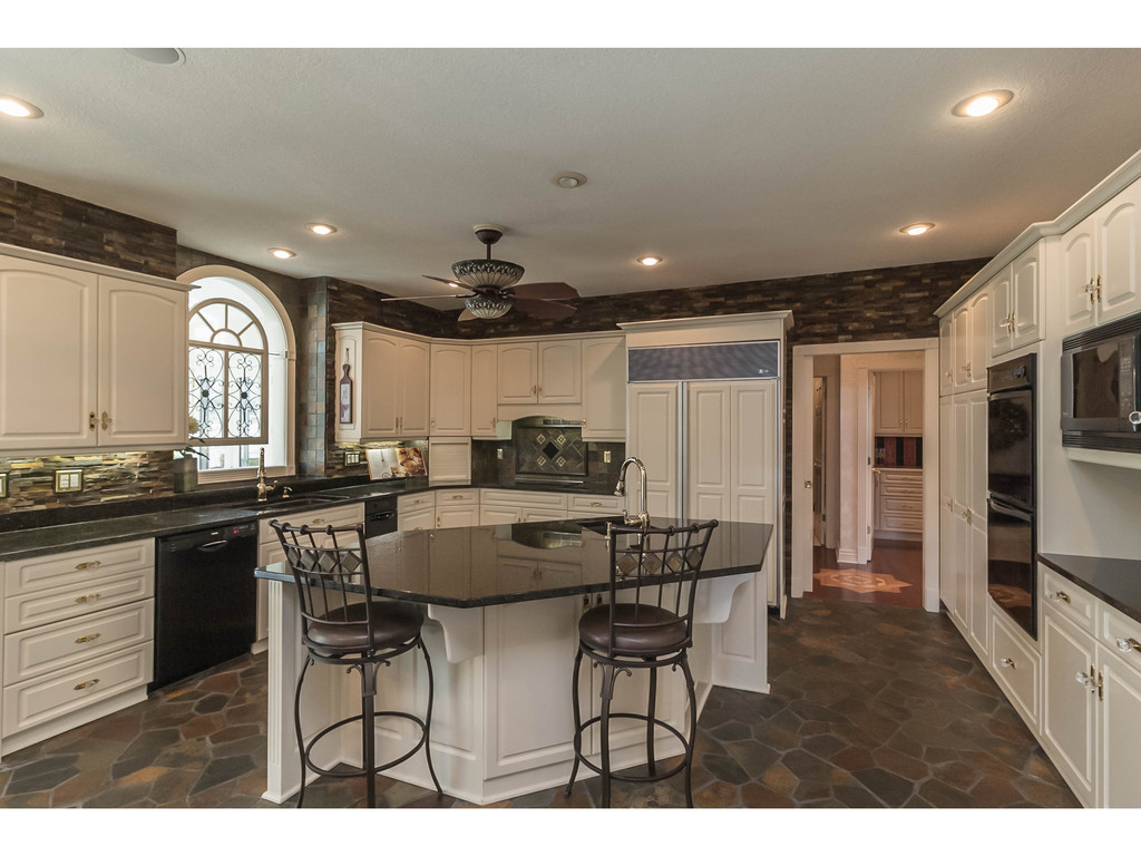 2019 S 40th CT, West Des Moines, IA 50265