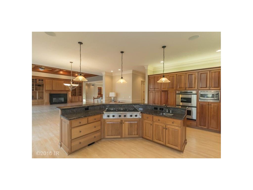 3870 Timberline Drive, West Des Moines, IA 50265