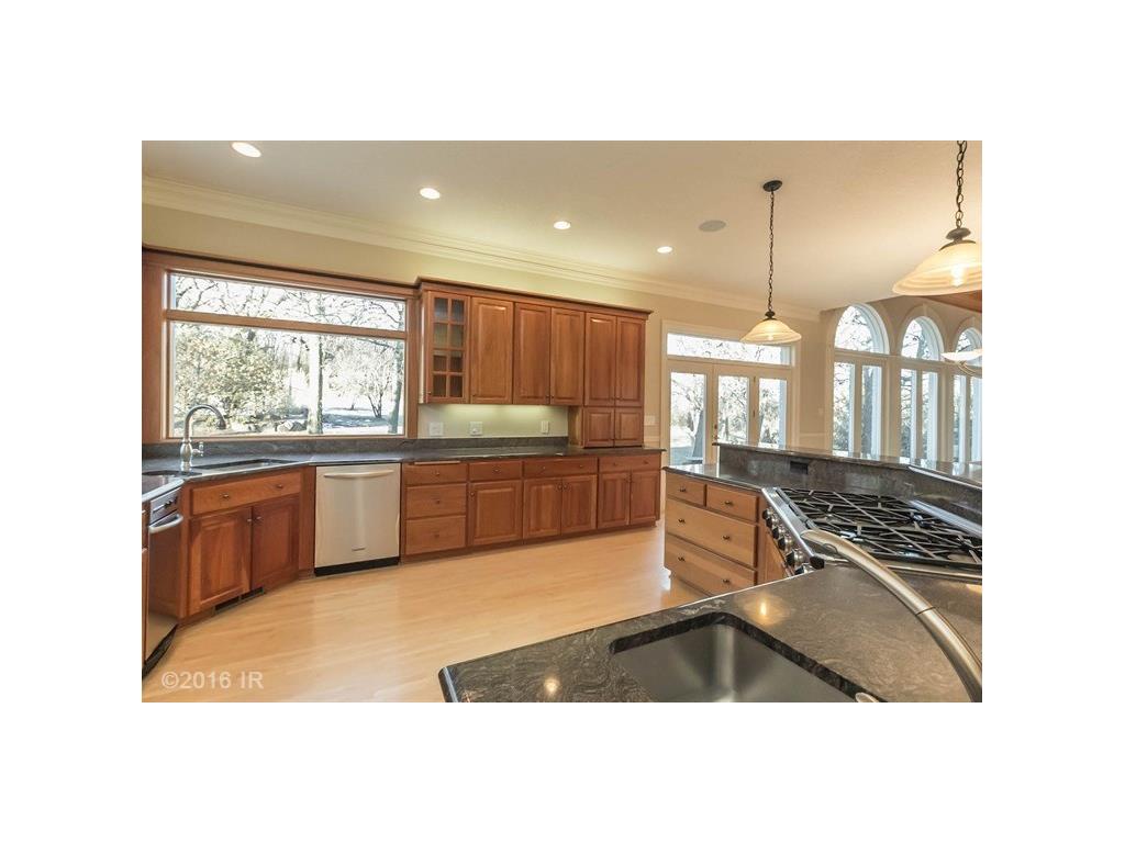 3870 Timberline Drive, West Des Moines, IA 50265