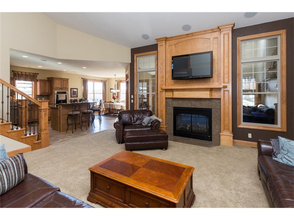 8520 Parkside Circle, West Des Moines, IA 50266