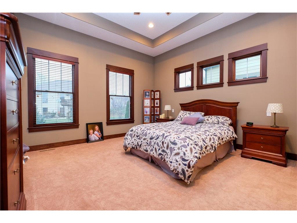 5561 Sandstone Drive, West Des Moines, IA 50266
