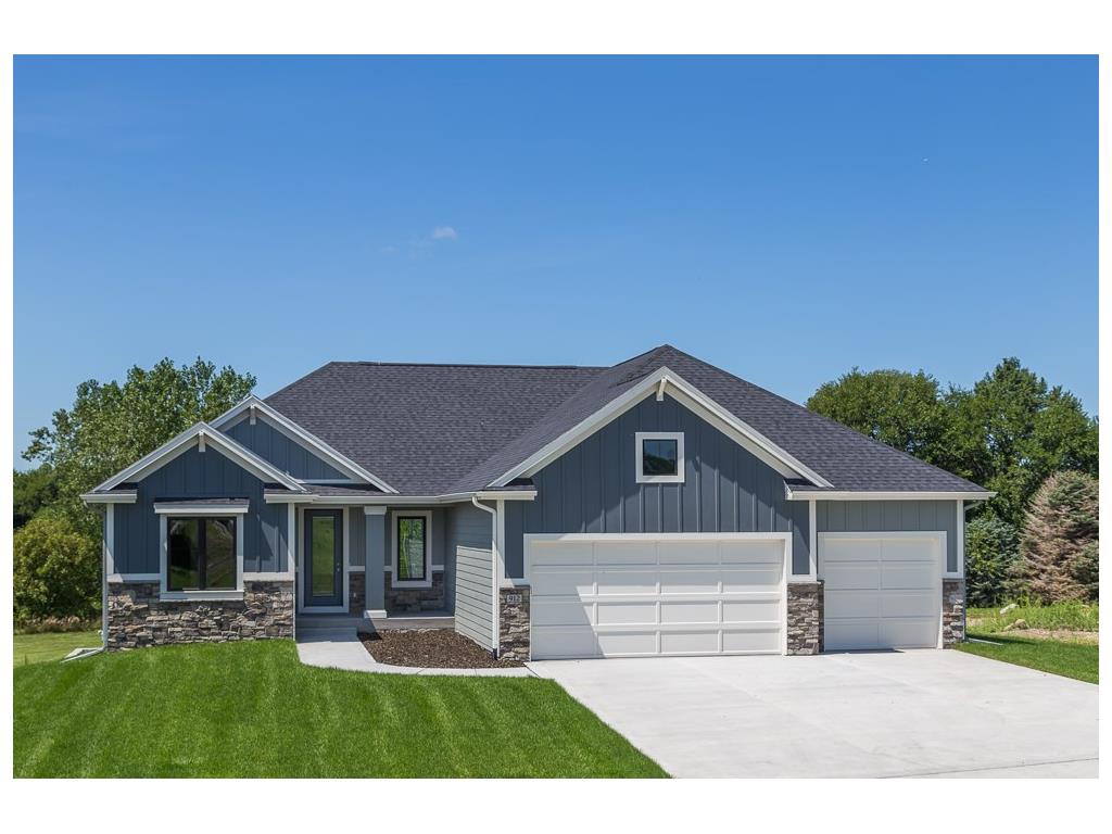 912 84th Street, West Des Moines, IA 50266