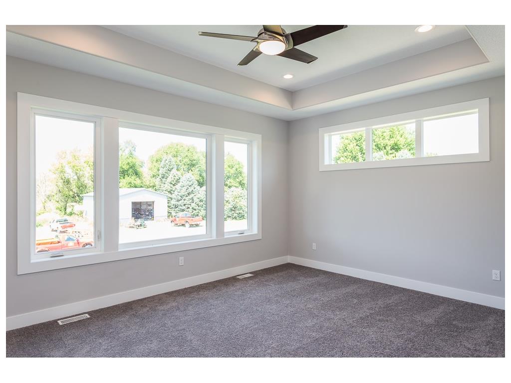912 84th Street, West Des Moines, IA 50266