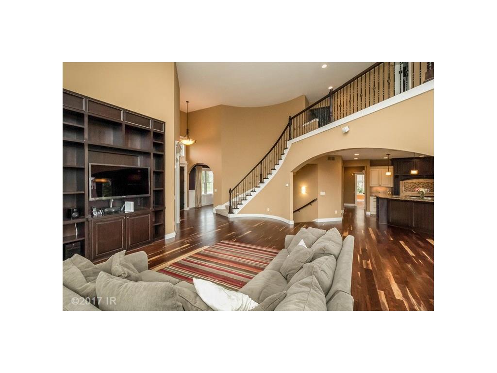 244 62nd Court, West Des Moines, IA 50266