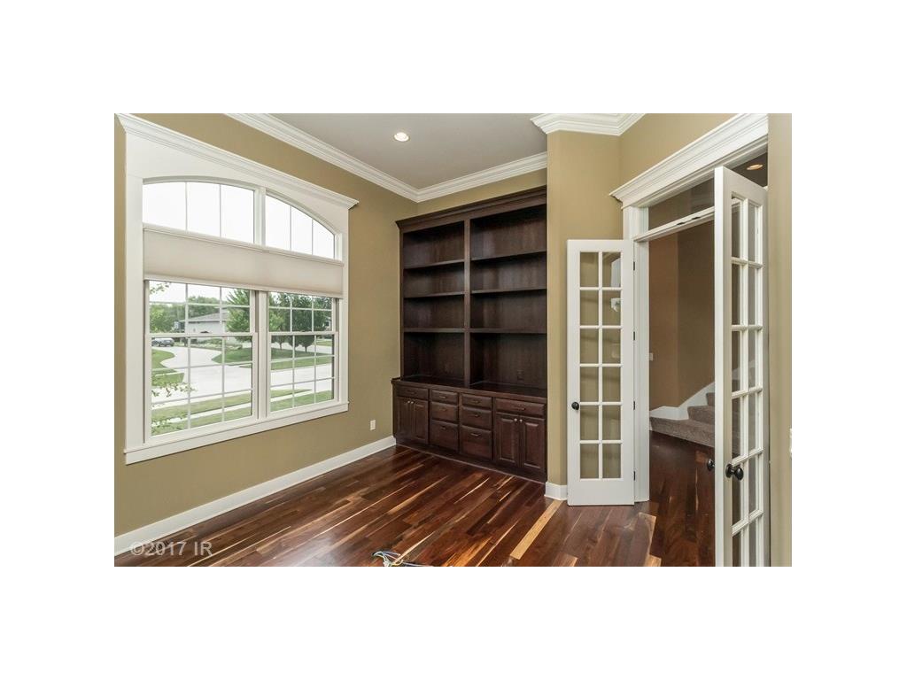 244 62nd Court, West Des Moines, IA 50266