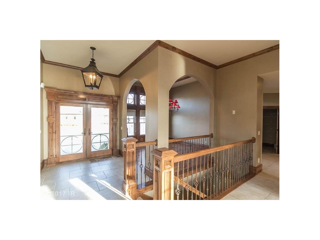 5830 Fairway Drive, West Des Moines, IA 50266