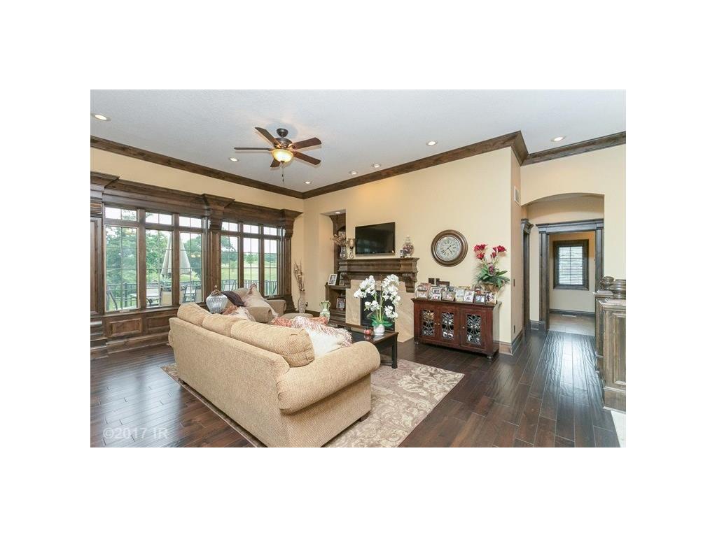 1371 S Sugar Creek Court, West Des Moines, IA 50266