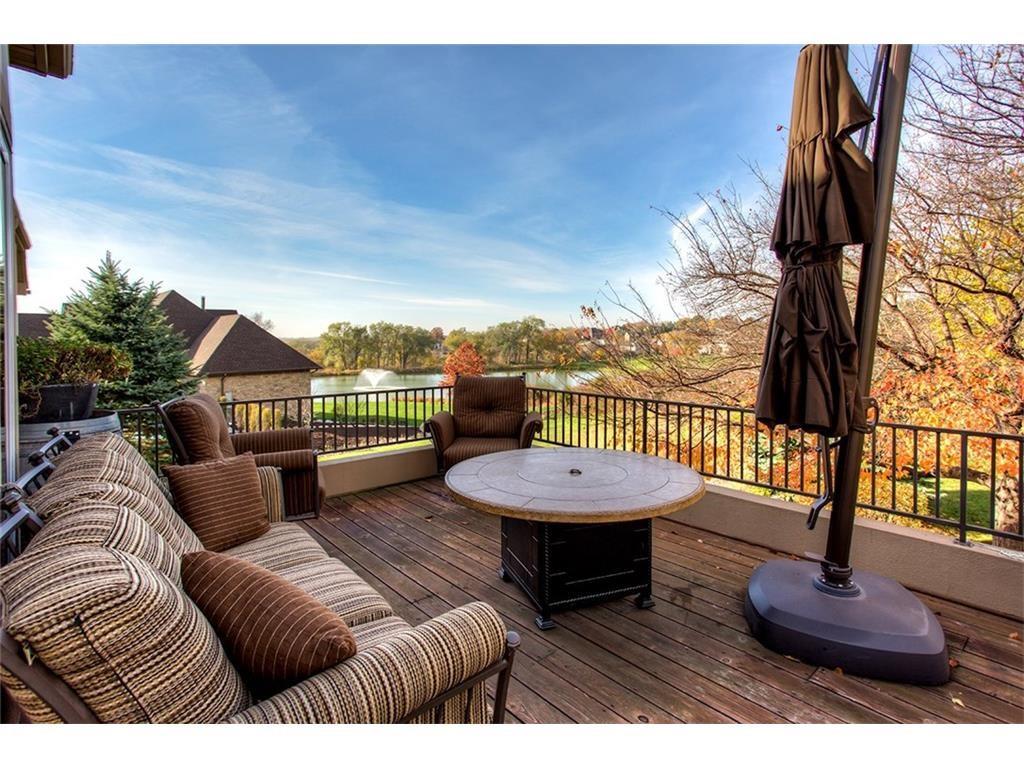 1723 Glen Oaks Drive, West Des Moines, IA 50266