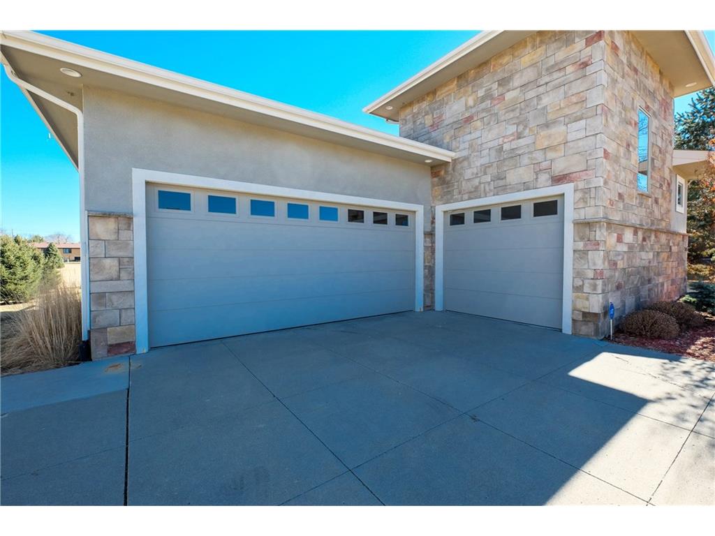 235 62nd Court, West Des Moines, IA 50266