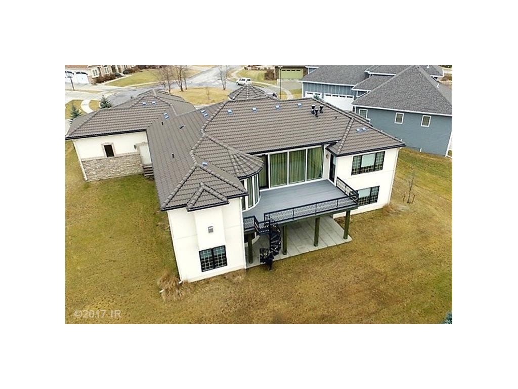 5930 Fairway Court, West Des Moines, IA 50266