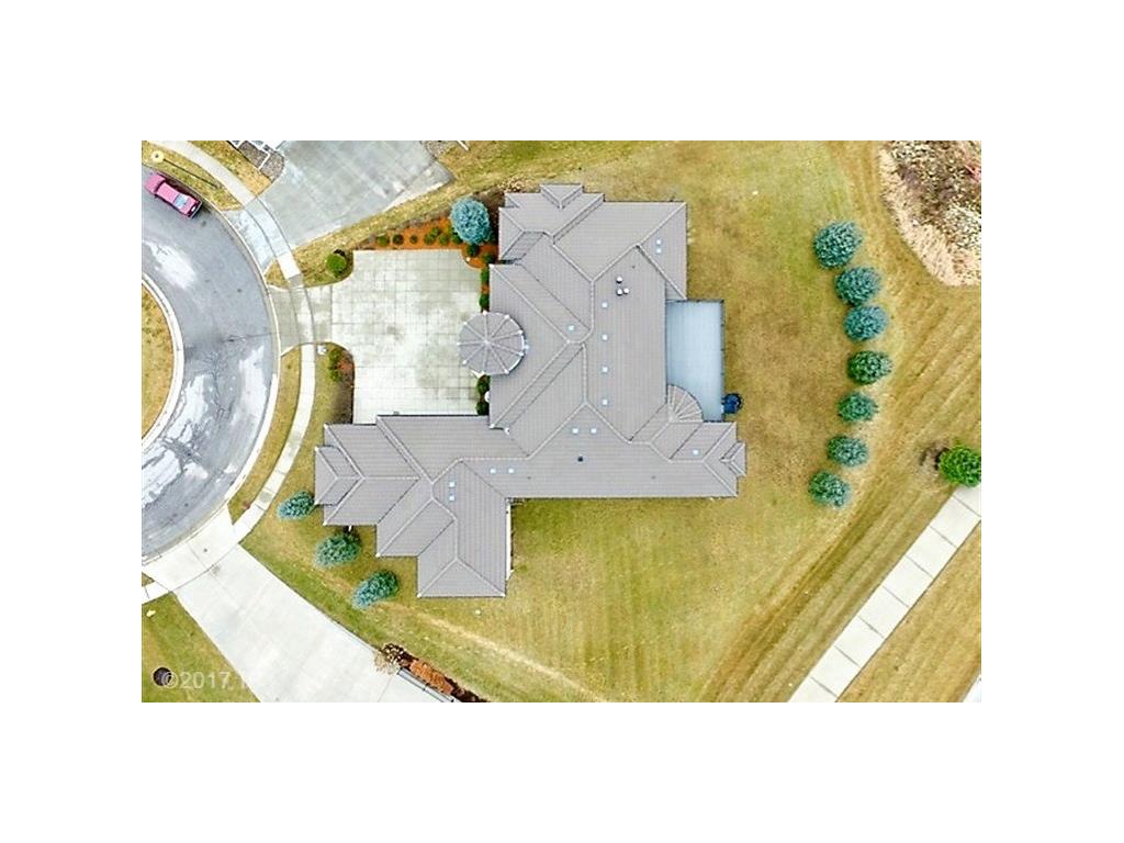 5930 Fairway Court, West Des Moines, IA 50266