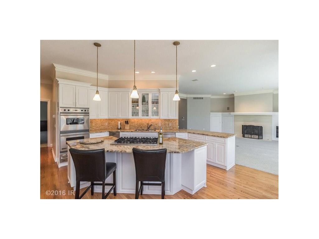 1610 Burr Oaks Drive, West Des Moines, IA 50266