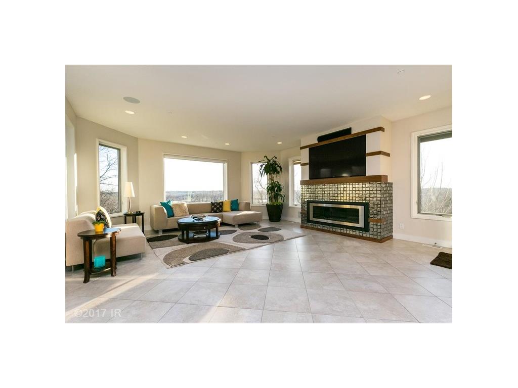 1747 Glenleven Terrace, West Des Moines, IA 50266