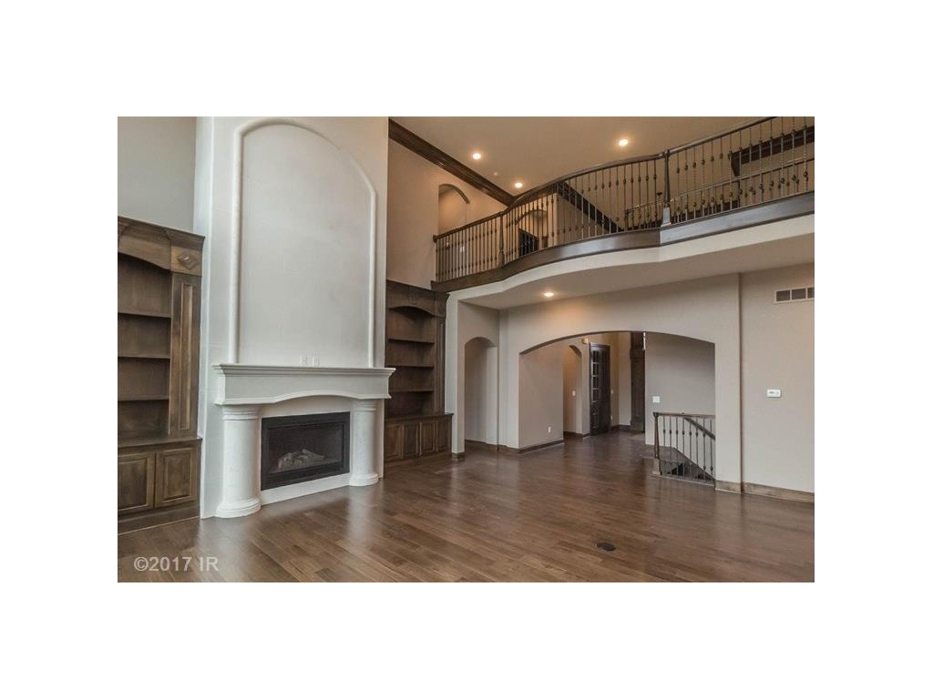 1723 Glenleven Terrace, West Des Moines, IA 50266