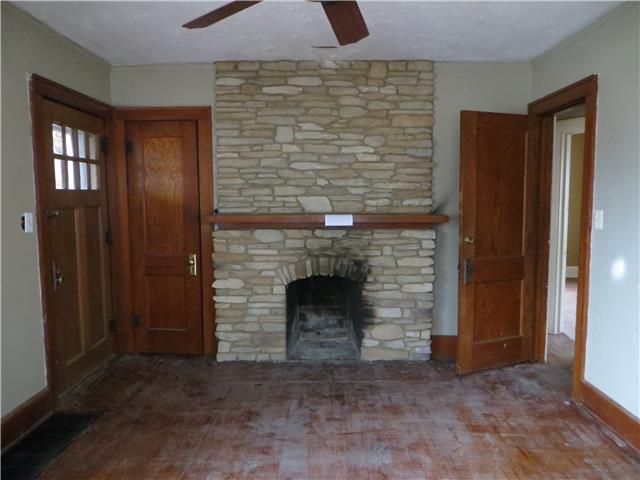 2114 37th StDes Moines, IA, 50310Polk County