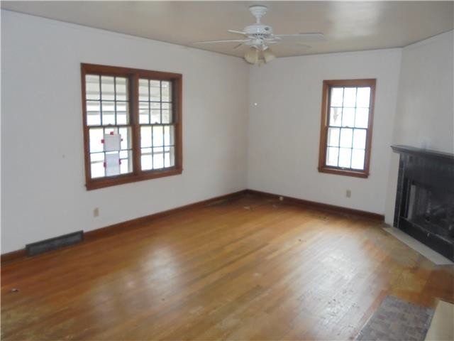 1805 46th StDes Moines, IA, 50310Polk County