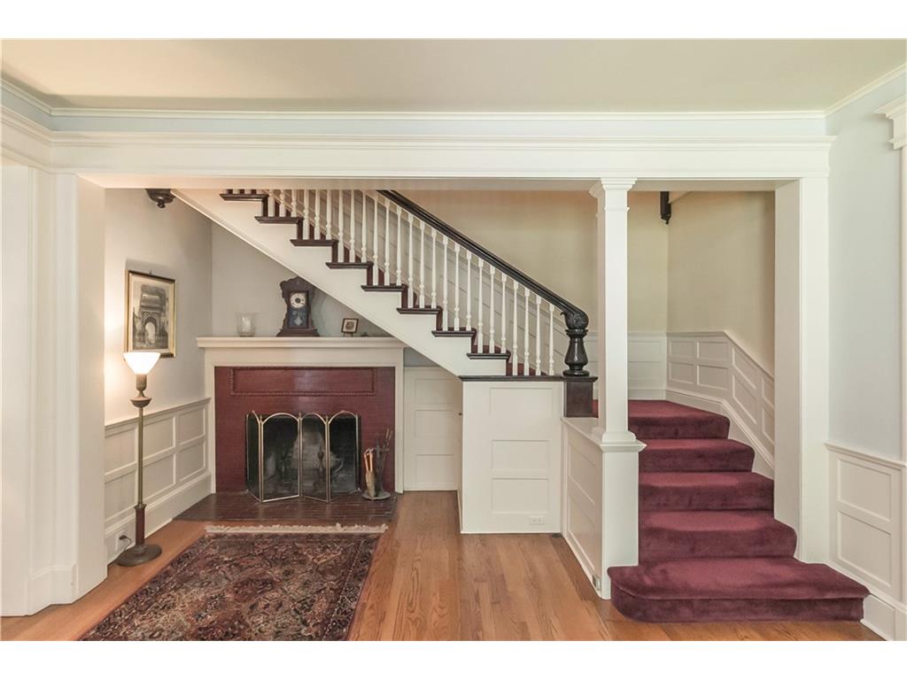 2838 Forest Drive, Des Moines, IA 50312
