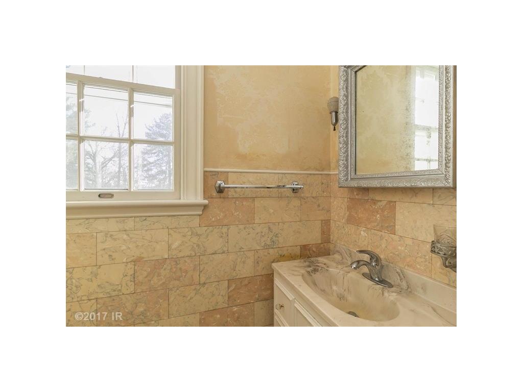 23 34th Street, Des Moines, IA 50312
