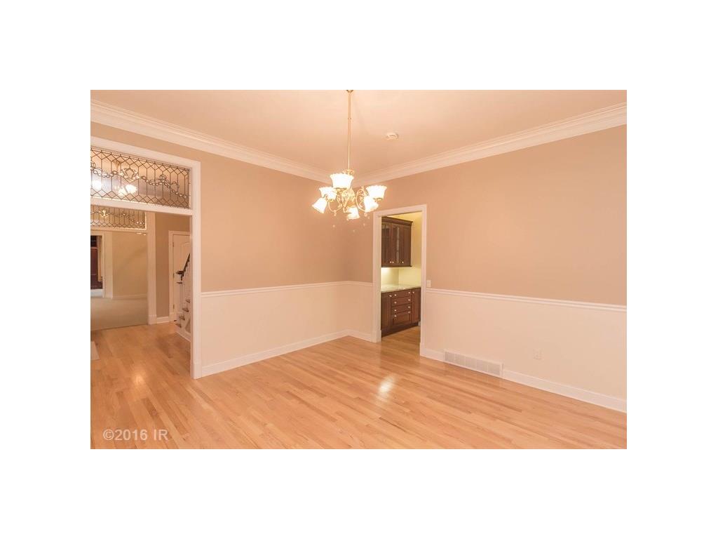 5 Greenwood Terrace, Des Moines, IA 50312