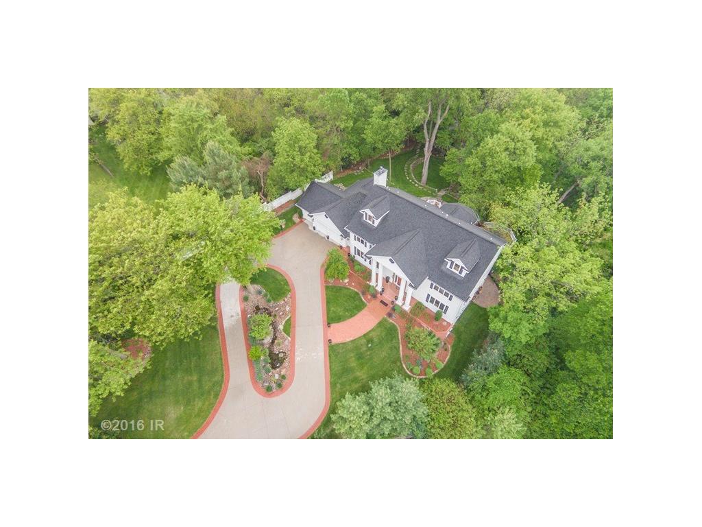 15 Greenwood Terrace, Des Moines, IA 50312