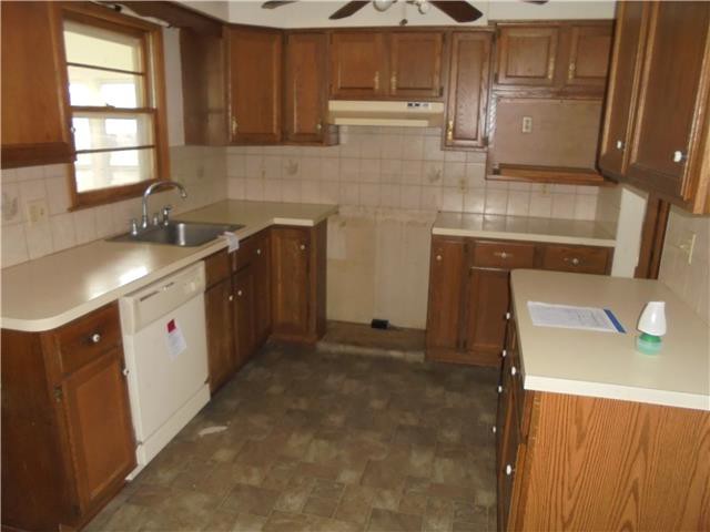 2821 Sampson StDes Moines, IA, 50313Polk County